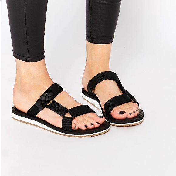 Tevas universal slide Clearance